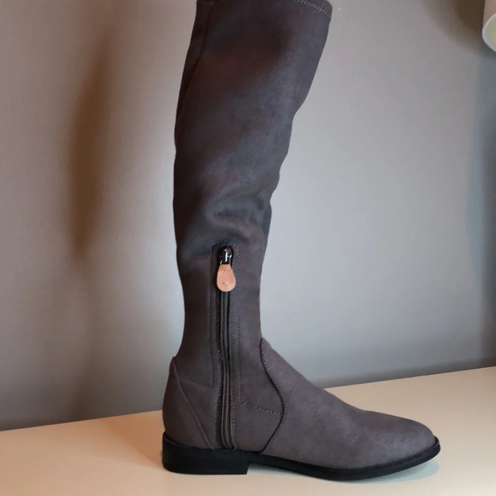 Gentle Souls by Kenneth Cole Brown